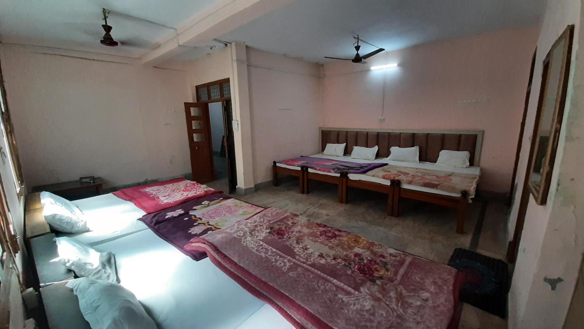 Subhadra Guest House Mathura Quarto foto